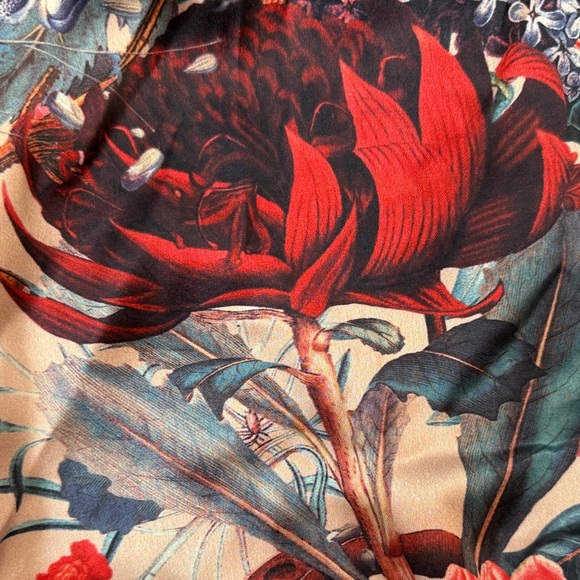 Floral V-Neck Blouse with Bell Sleeves - Picture 4 of 9